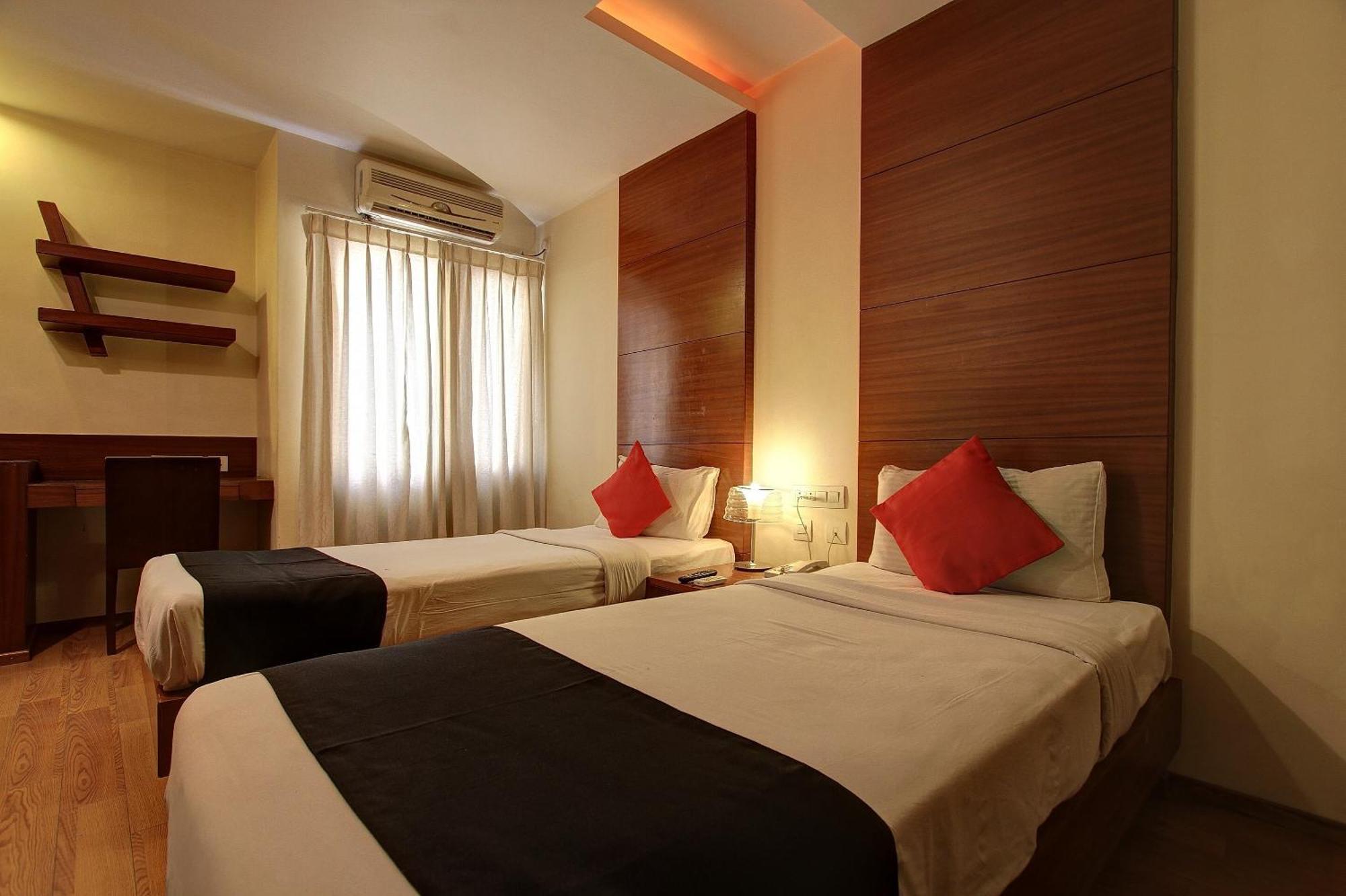 Collection O Sri Sai Palace Hotel 4*