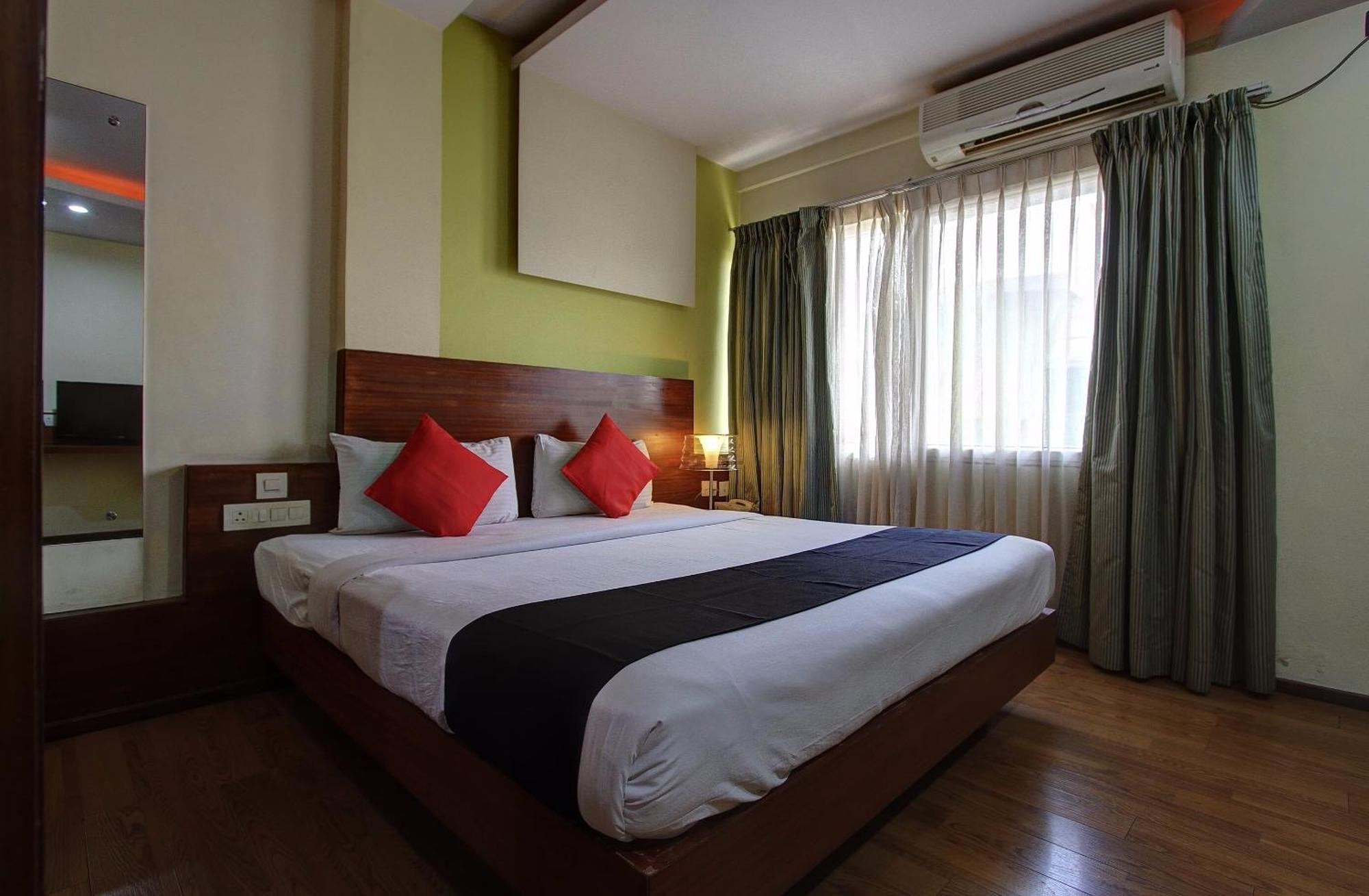 Hotel Collection O Sri Sai Palace Bangalore